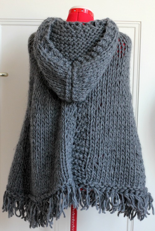 tricoter un poncho facile pour femme