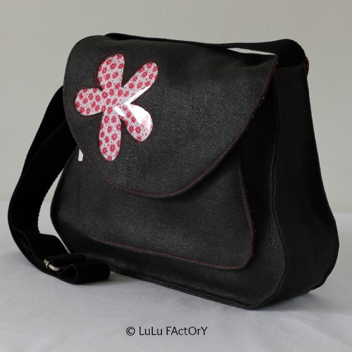 sac luluflor noir fleurs rouges-profil